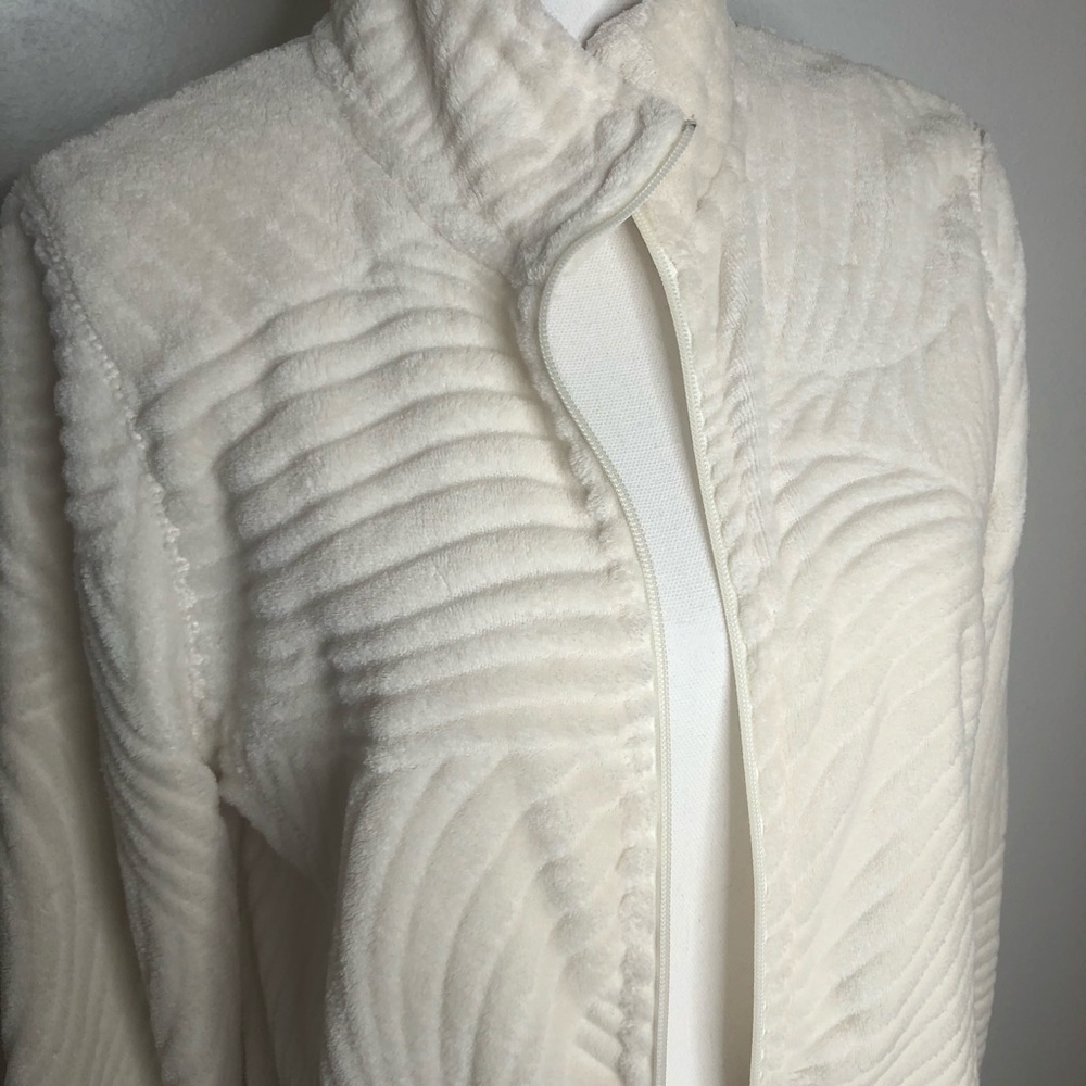 Jason Maxwell White jacket size large. Soft - Picture 2 of 8